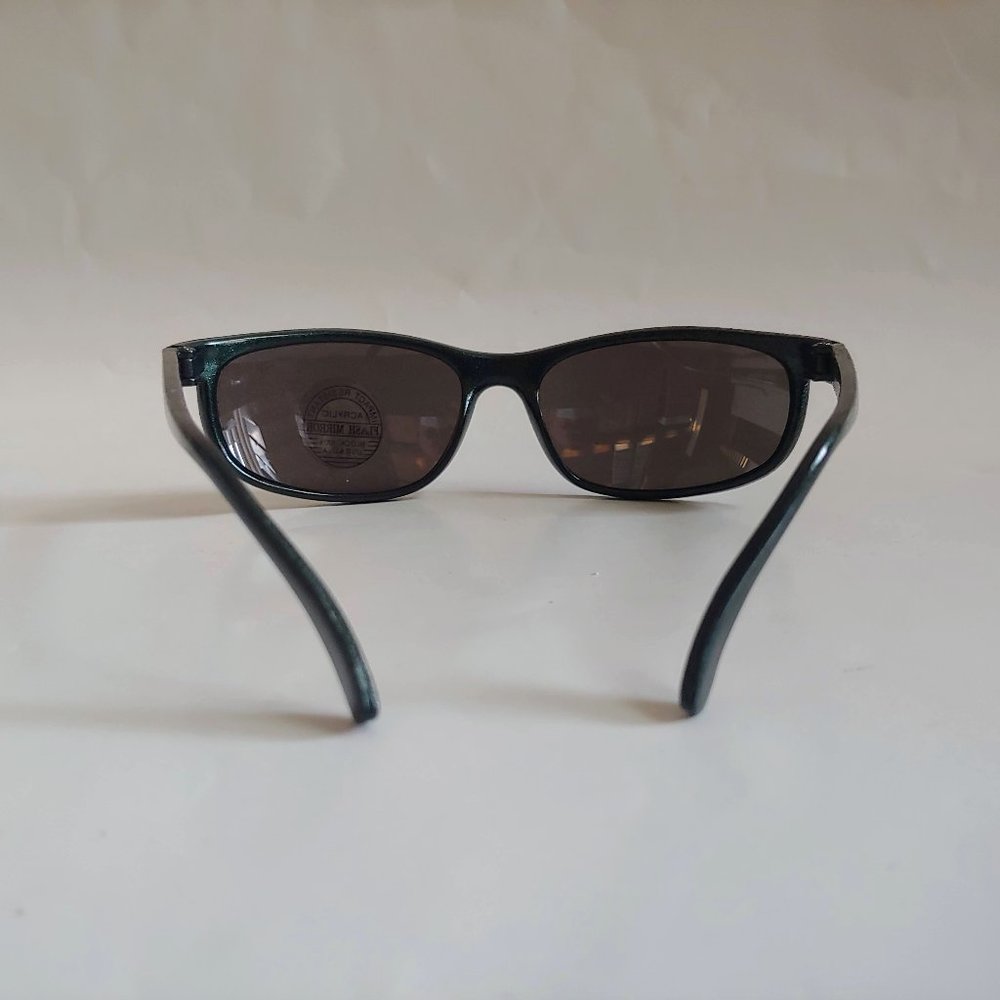 NWT TruVintage 90's Kids Nylon 8 Base Wrap around Smoke Mirrored Sunglasses - Picture 3 of 4